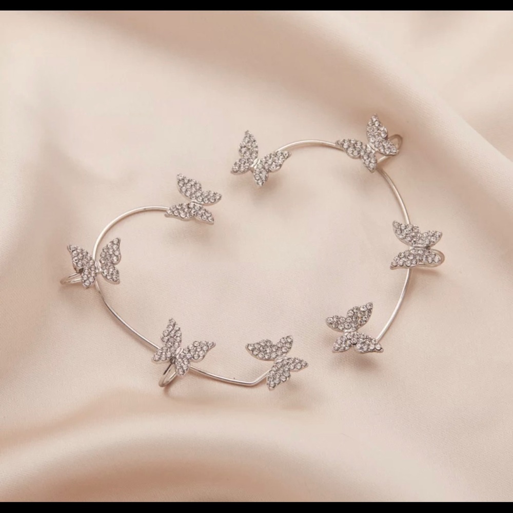 Silver/gold Elegant Easy Clip Butterfly Earrings - Picture 4 of 16